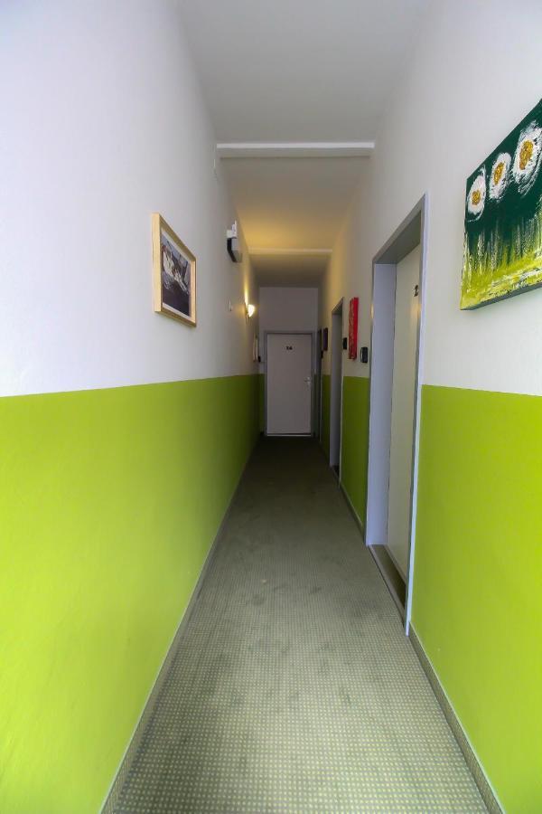 Economic 2Sb Apartment In Lively Area Vienne Extérieur photo